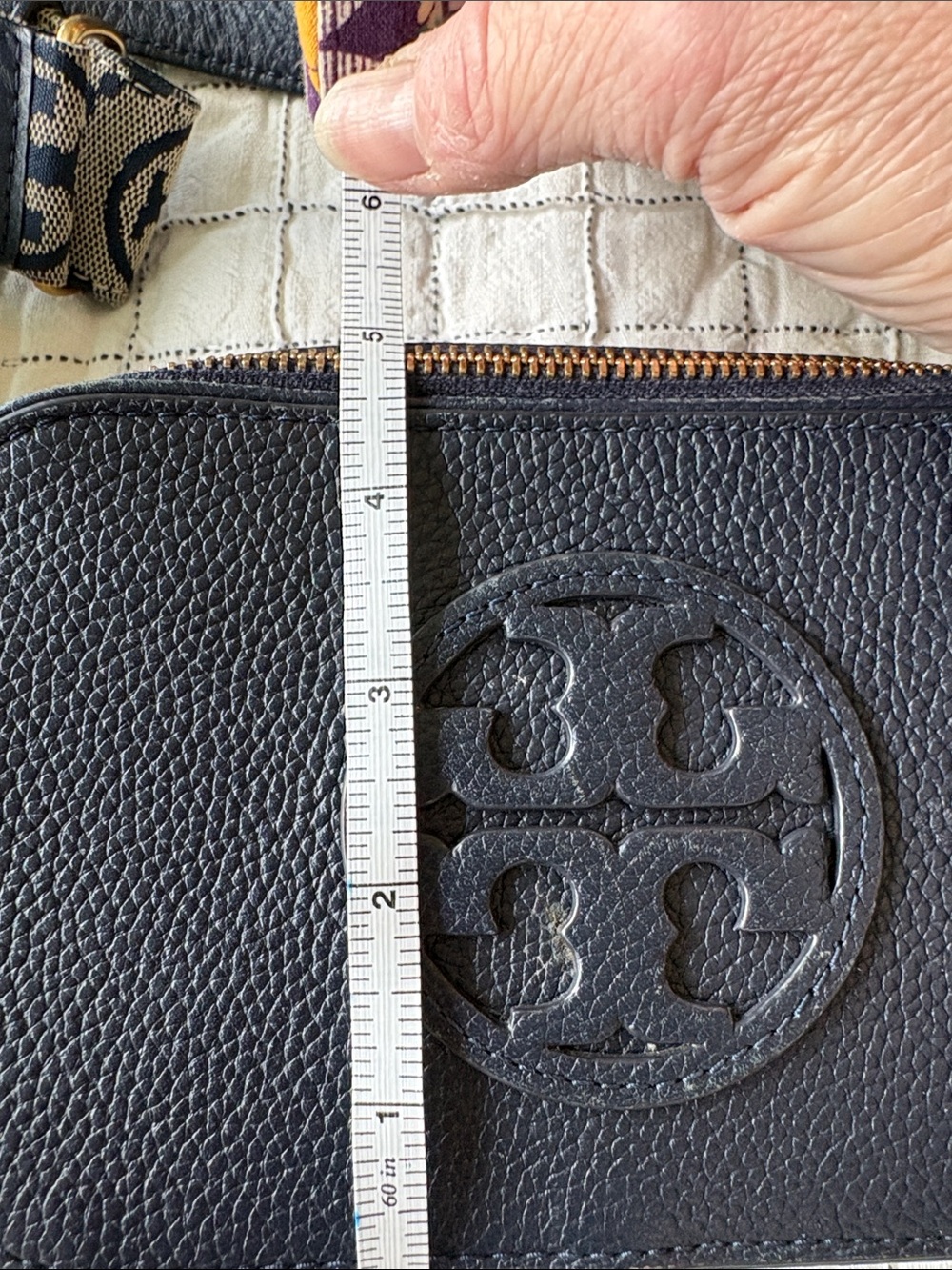 Tory Burch Black Leather Crossbody with Logo Strap - Picture 5 of 7